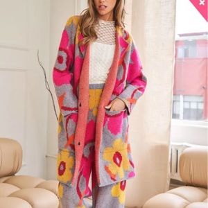 DAVI & DANI Colorful Floral Cardigan